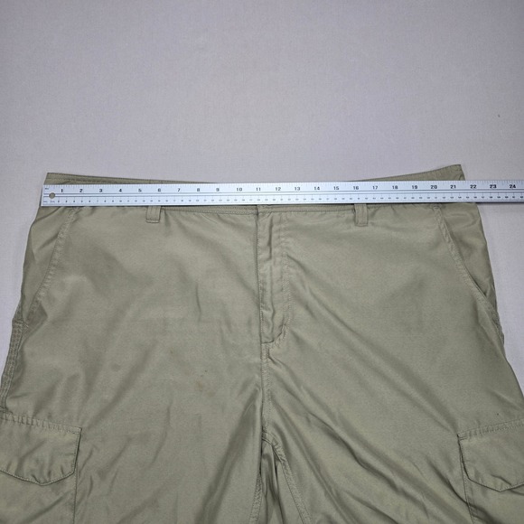 Magellan Outdoors Cargo Shorts Hiking Casual Active Men's Size‎ 42 - Picture 8 of 8